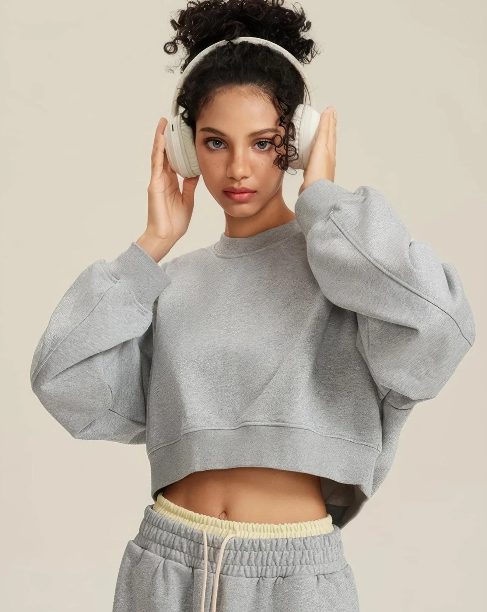 Women's Oversized Cropped Solid Sweatshirt