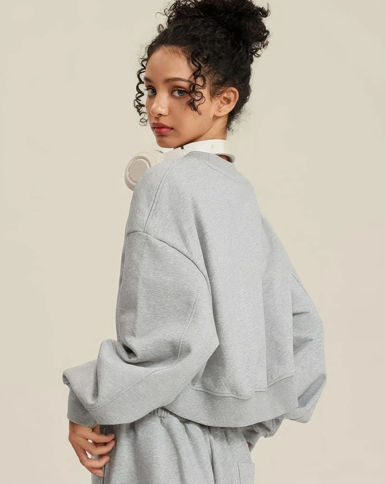 Women's Oversized Cropped Solid Sweatshirt